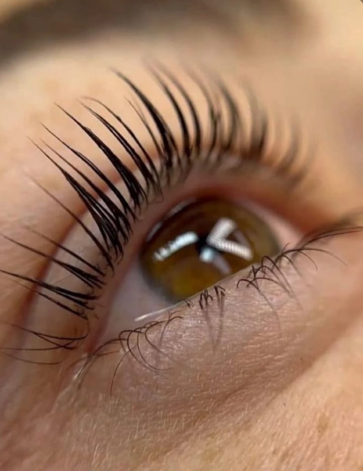 Ümraniye İpek Kirpik Uygulaması